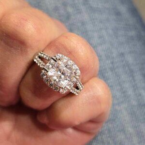 Bella Luce Luxe (5.42 CTW) Cubic Zirconia Ring